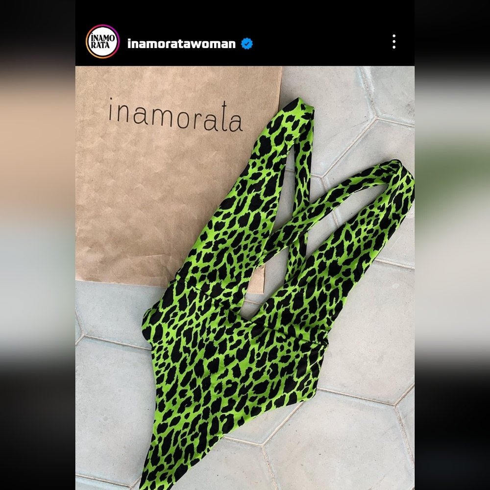 iNAMORATA One Peice Green and Black